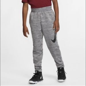 Nike Therma Big Kids Basketball Pants (sweatpants)